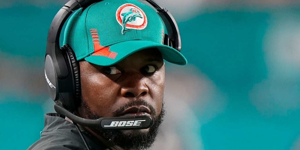 Brian Flores, ehemaliger Cheftrainer der Miami Dolphins, klagt gegen die Diskrimierung in der NFL.