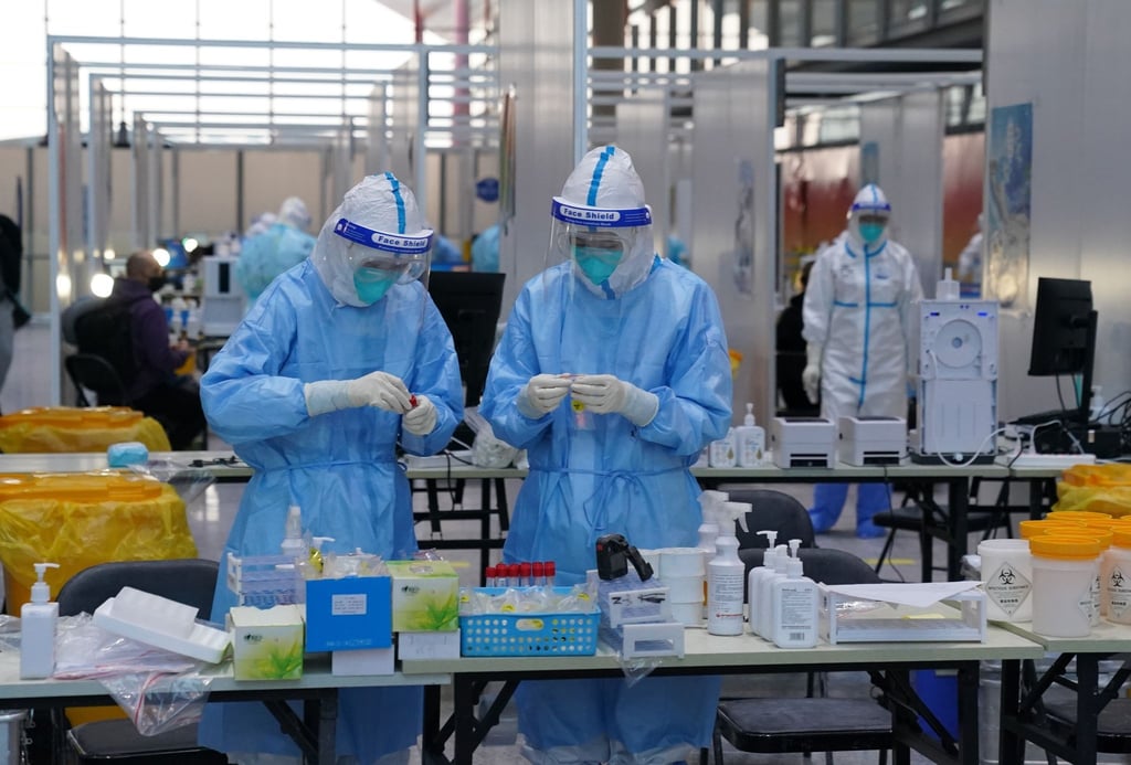 Ein Corona-Test-Labor am Flughafen von Peking.