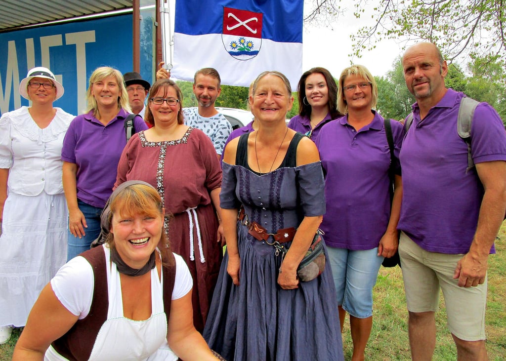 Den Sülldorfer Heimatverein zeichnet ein aktives Vereinsleben aus. Seine Mitglieder sind auch bei Veranstaltungen anderer Ortschaften der Gemeinde Sülzetal dabei.