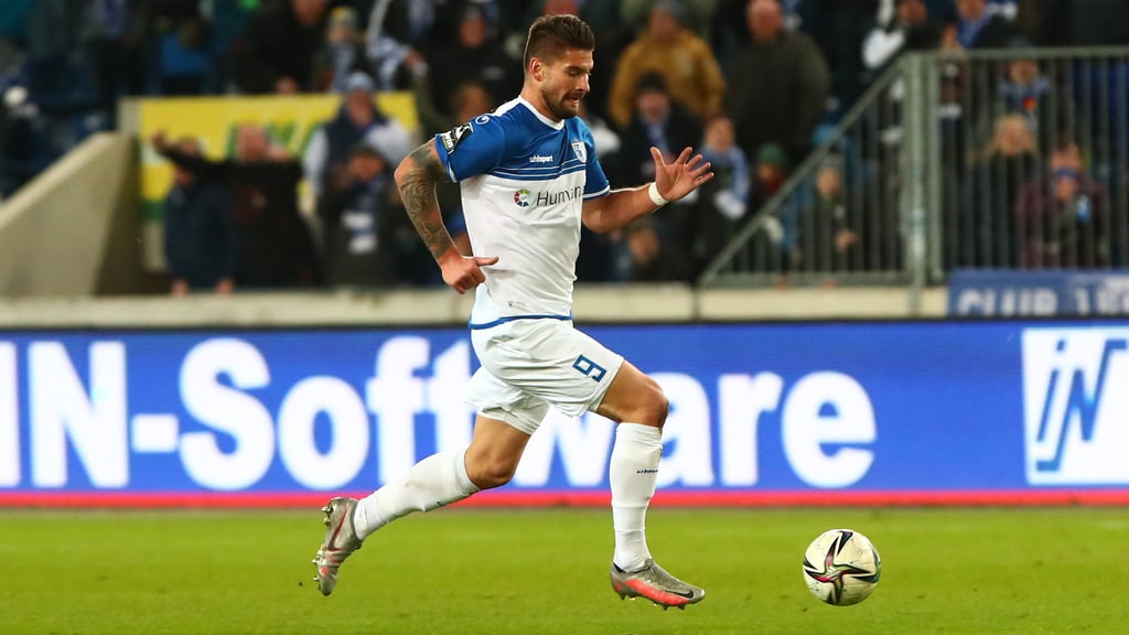 Kai Brünker im Heimspiel gegen den 1. FC Saarbrücken am 29.01.2022. Der Mittelstürmer des 1. FC Magdeburg teilte auf Instagram eine schöne Familiennachricht.