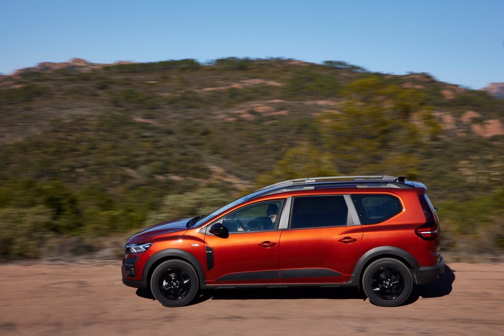 Stilmix aus Van, Kombi und SUV: Der Dacia Jogger soll vor allem Menschen mit viel Platzbedarf ansprechen.