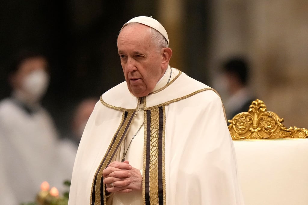 Papst Franziskus in der Basilika St. Paul.