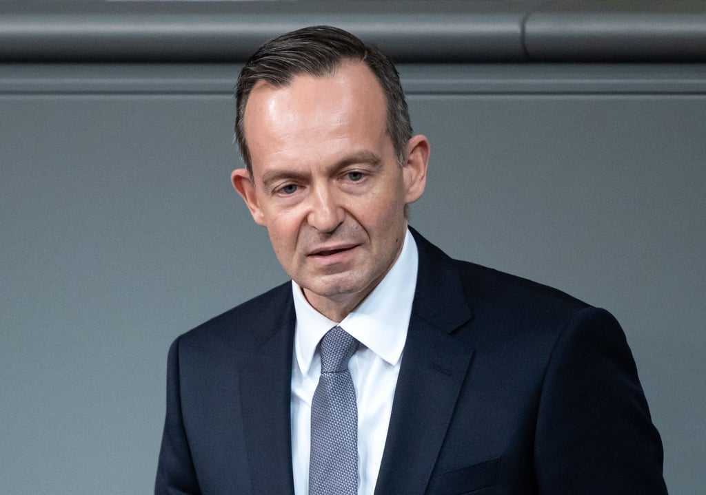 FDP-Verkehrsminister Volker Wissing spricht sich für Hybridautos aus.