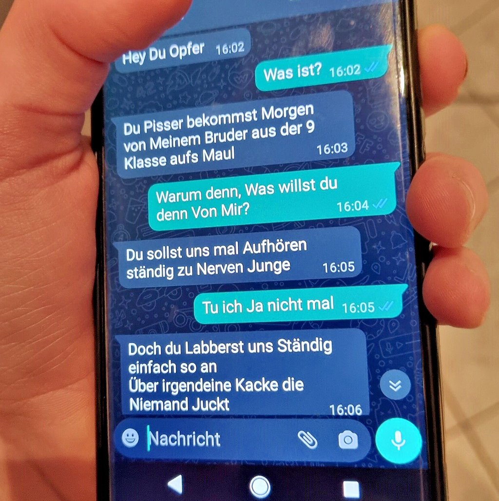 Mobbing per Whatsapp lässt einen 13-Jährigen aus der Altmark nach der Schule nicht los: Dieser Chatverlauf ist dem von Jannik ähnlich, aber nicht identisch, um ihn zu schützen.
