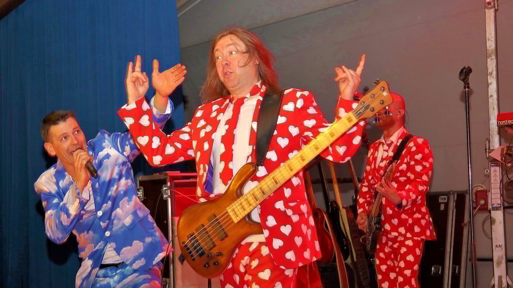Keine Party ohne „Tänzchentee“. Die Partyband war jahrelang Stammgast bei jeder größeren Feier zwischen Schönebeck, Staßfurt, Aschersleben und Bernburg.