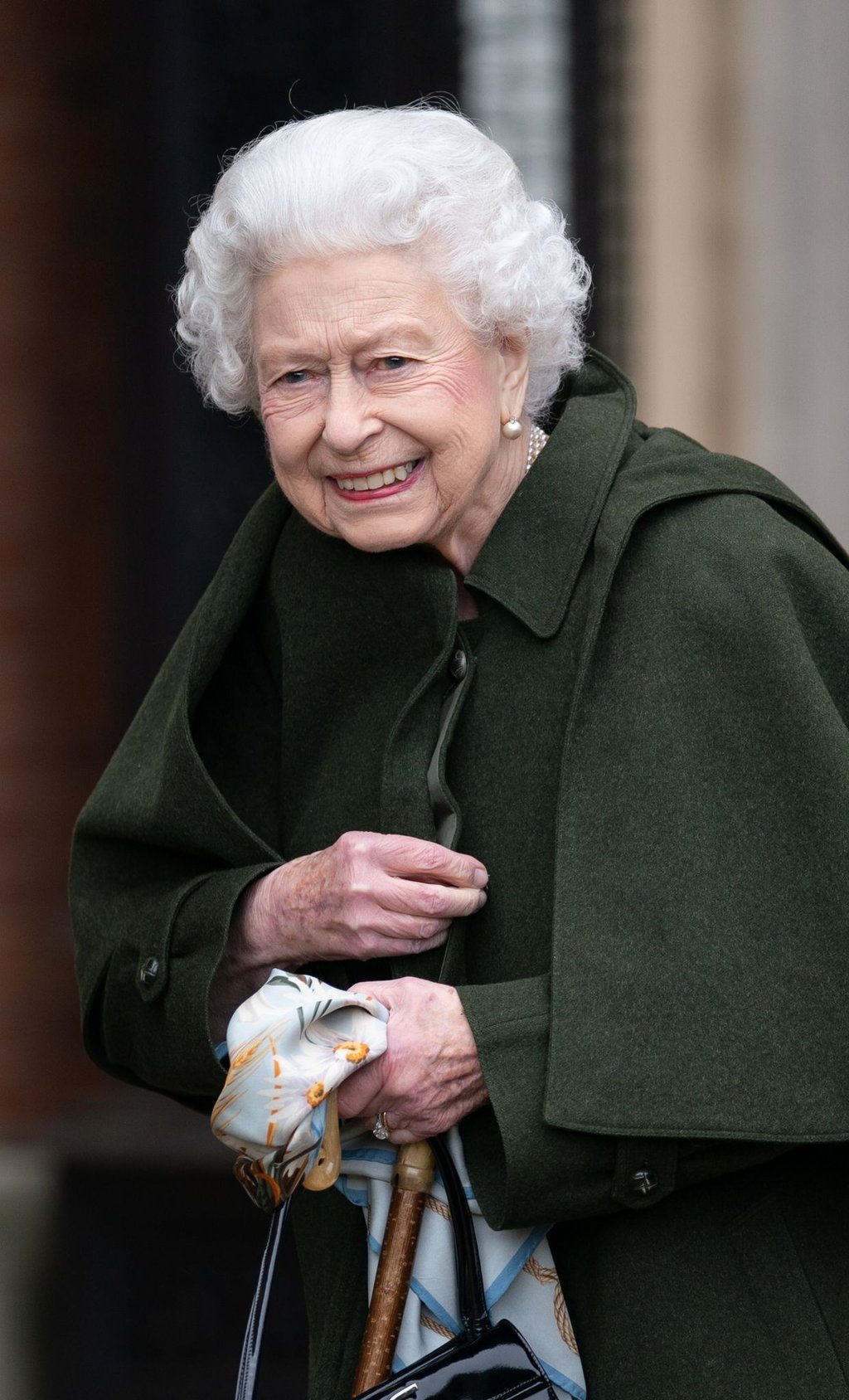 Ist die Queen ein politisch denkender Mensch? „Als Staatsoberhaupt gibt sie keinen Kommentar dazu, und das soll sie auch nicht. Sie ist darin sehr, sehr gut.“