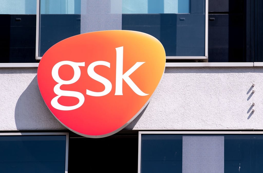 Das Logo von Glaxosmithkline ist am deutschen Firmensitz in München.
