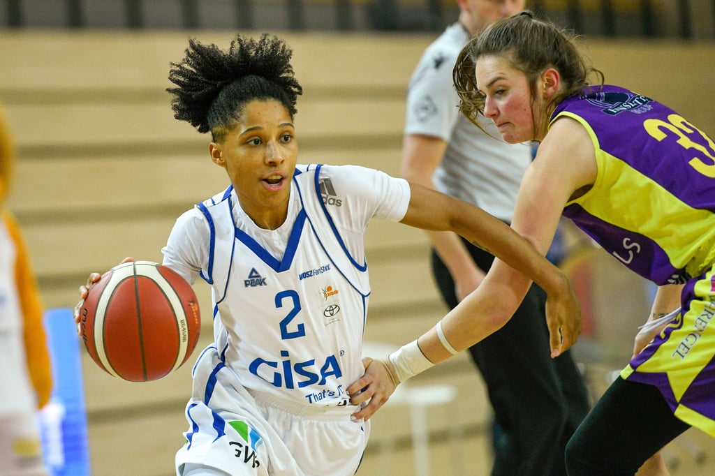 Deeshyra Thomas (l.) war mit 16 Punkten beste Werferin.