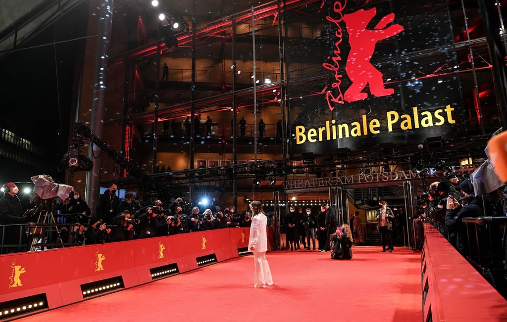 Schauspielerin Anne Ratte-Polle auf dem roten Teppich der Berlinale.