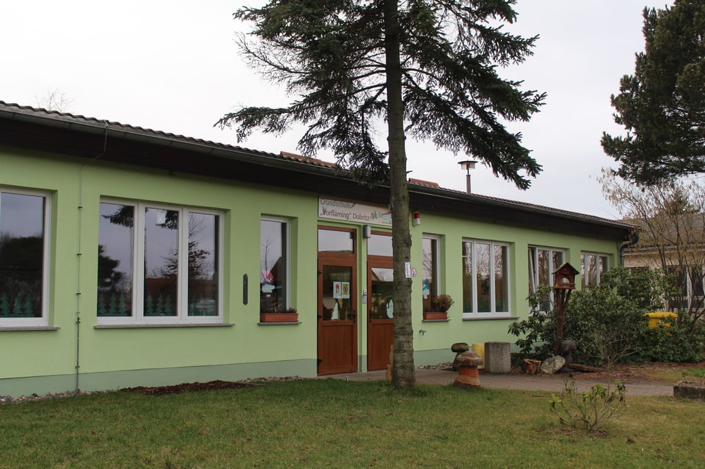 Die Dobritzer Grundschule „Vorfläming“ soll in den Sommerferien saniert werden.