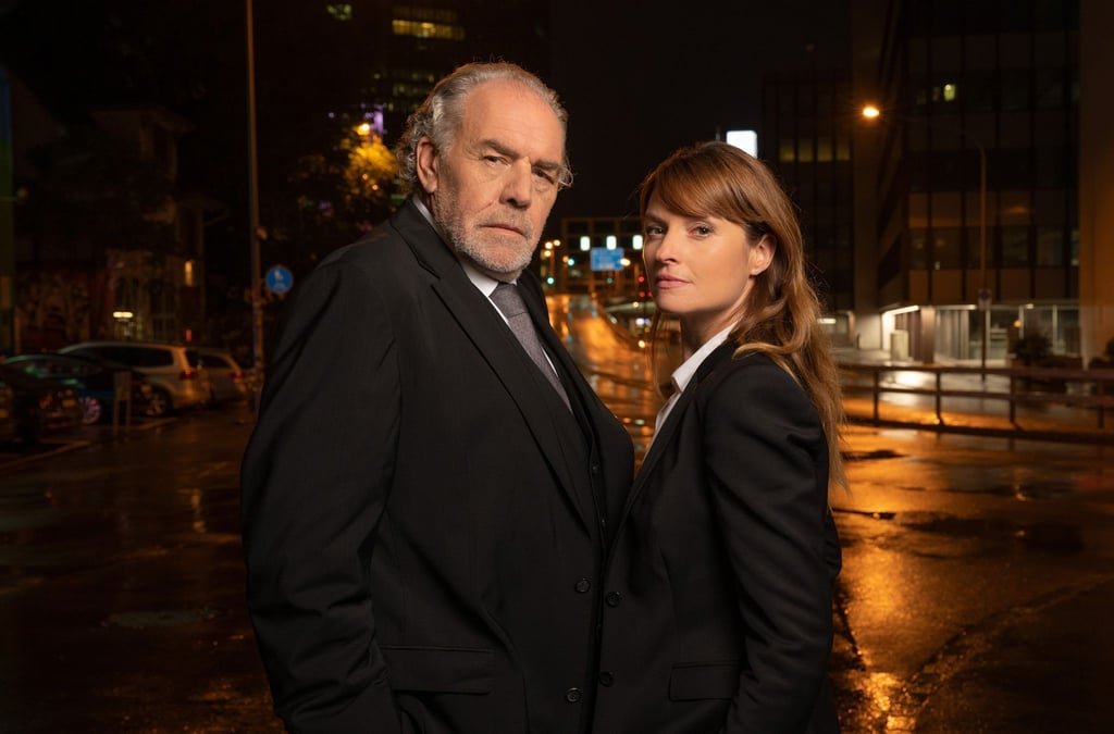 Thomas Borchert (Christian Kohlund) und Dominique Kuster (Ina Paule Klink) in einer Szene des TV-Krimis "Der Zürich-Krimi: Borchert und die bittere Medizin".