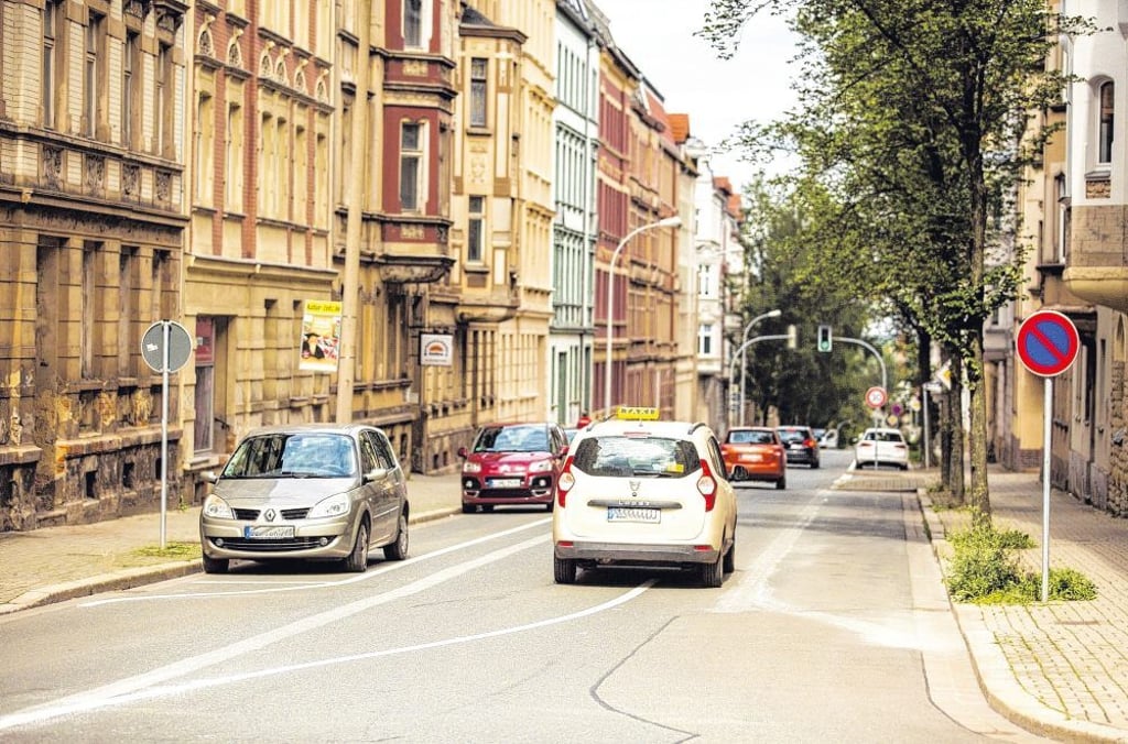 In der August-Bebel-Straße in Zeitz wurde die Drogenfahrt des Mannes von Polizeibeamten beendet.