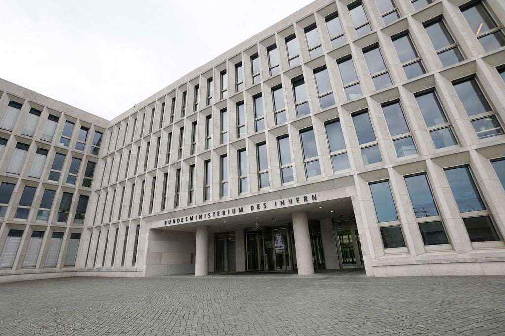 Blick auf das Gebäude des Bundesinnenministeriums.