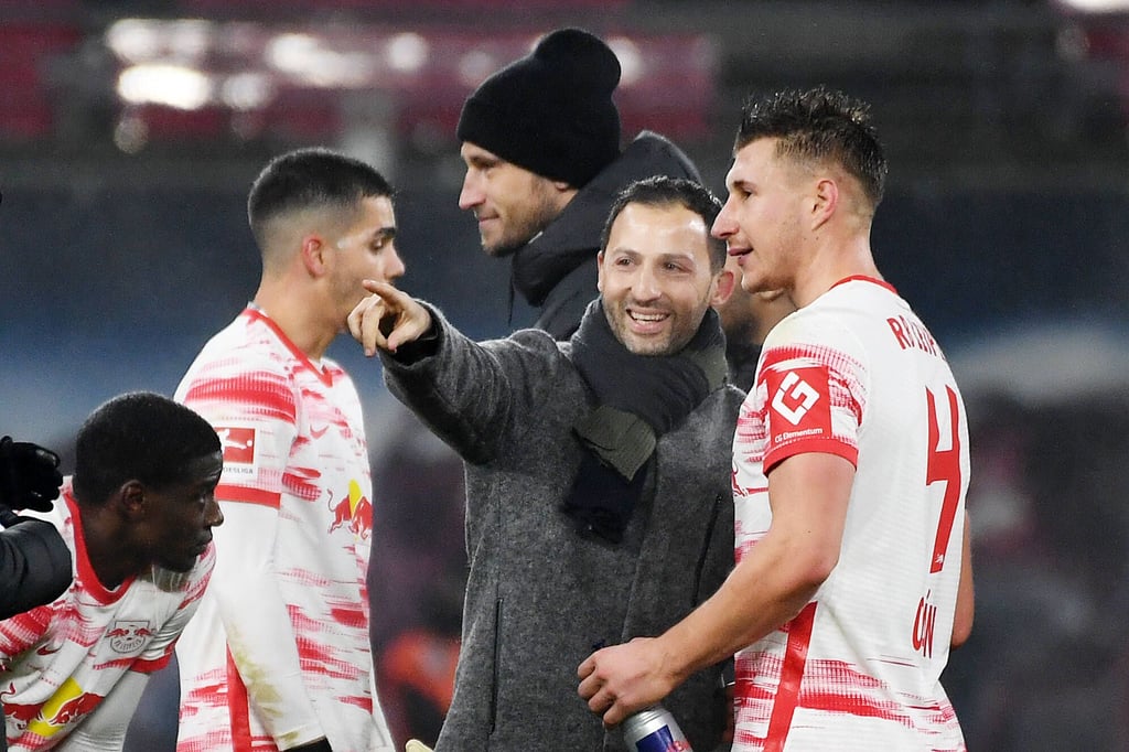 „So langsam wieder da, wo wir uns sehen”: Willi Orban und Domenico Tedesco.