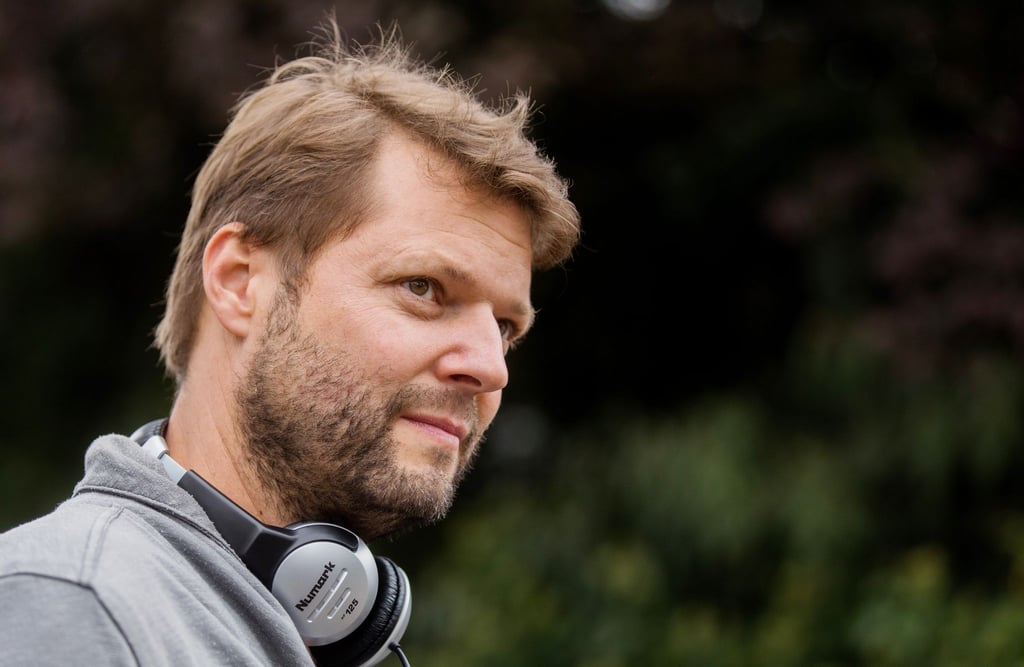 Regisseur Peter Thorwarth bei Dreharbeiten am Set von "Der letzte Bulle" 2018.