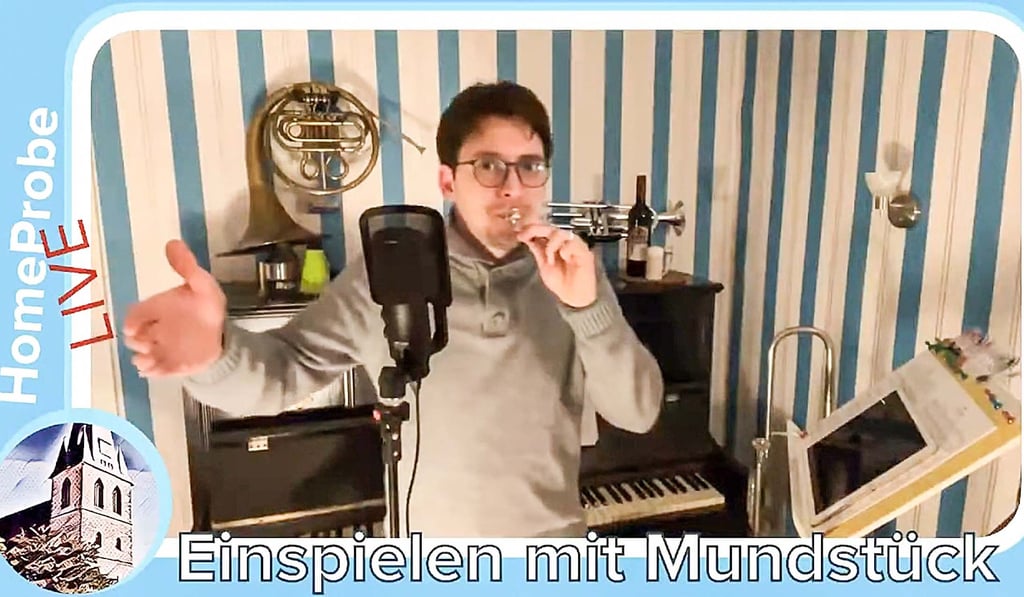Felix Meirch bietet als Leiter des Posaunenchors in Bernburg Live-Proben auf Youtube an.