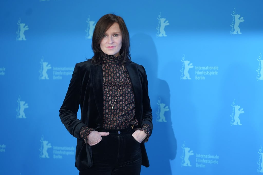 Die Schauspielerin Sophie Rois spielt die Hauptrolle im Film „AEIOU - Das schnelle Alphabet der Liebe“.