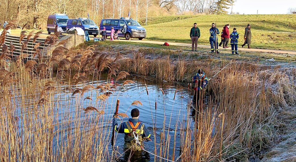 Ungewöhnlicher Einsatz: Das THW „übt“ am Viereckteich.