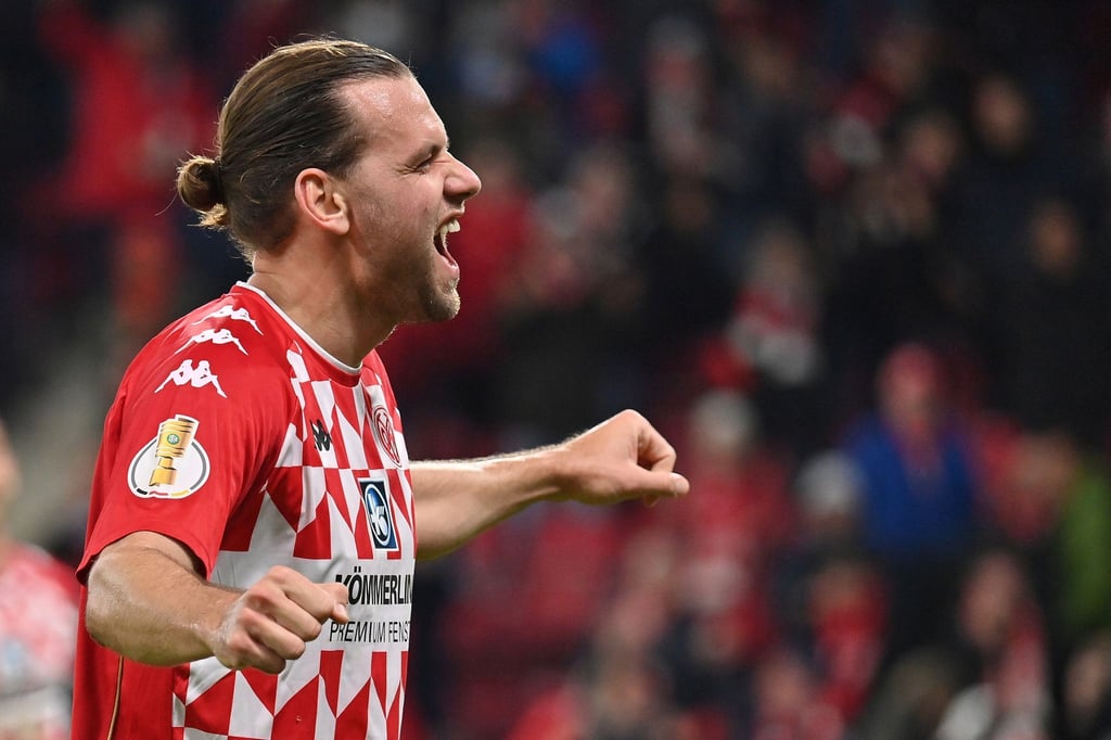 Adam Szalai geht von Mainz zum FC Basel.