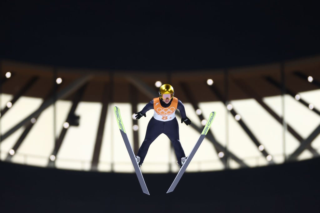 Skispringerin Katharina Althaus hat nach dem denkwürdigen Mixed-Wettbewerb Kritik am Weltverband Fis geäußert.