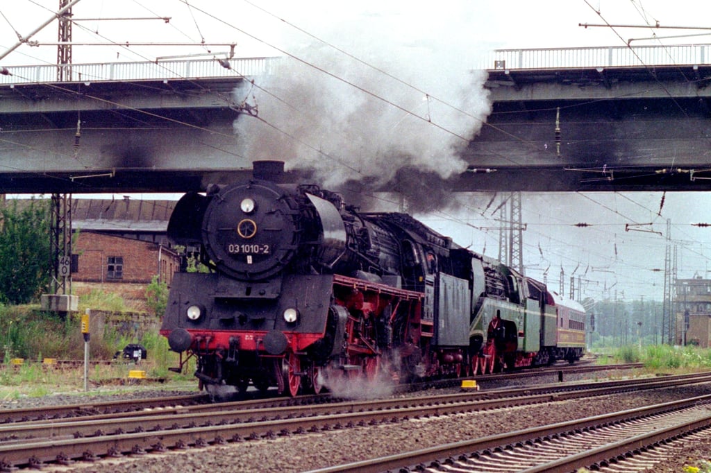 Eine Lok „03 1010“ ist in Halle Publikumsmagnet.