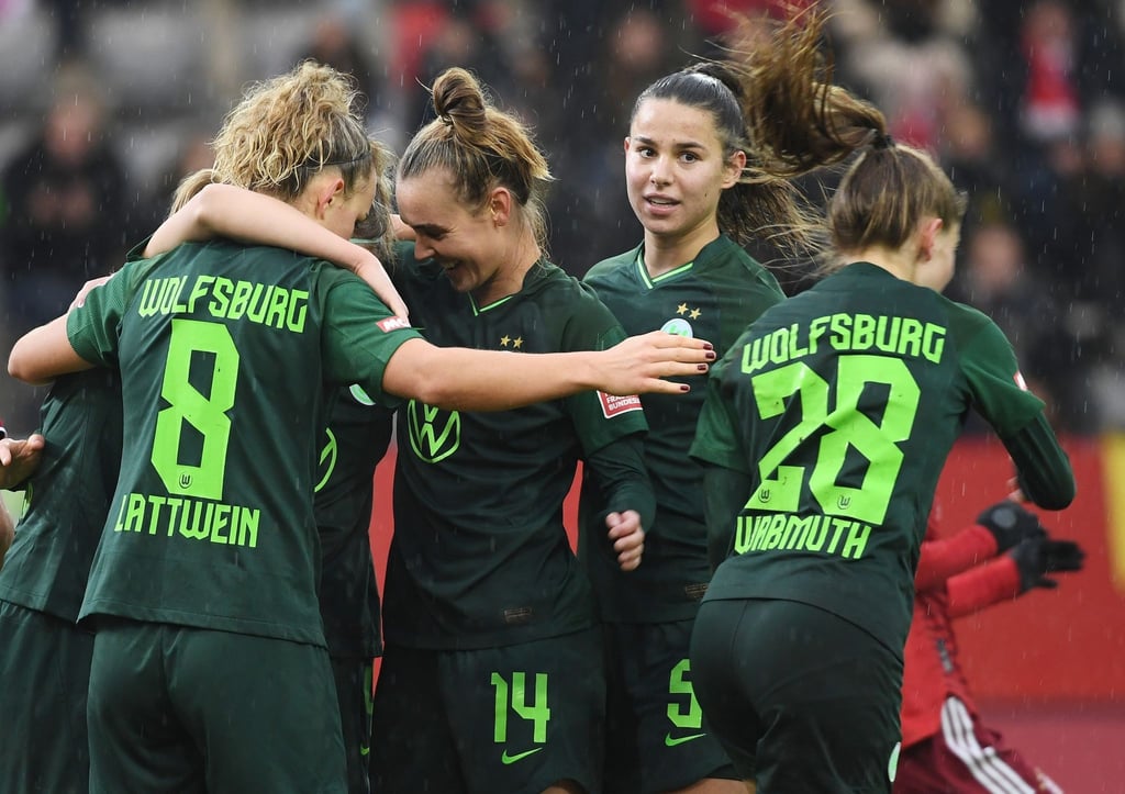 Die Vereine der 1. und 2. Frauen-Bundesliga streben eine nachhaltige Professionalisierung ihrer Ligen unter dem Dach des DFB an.