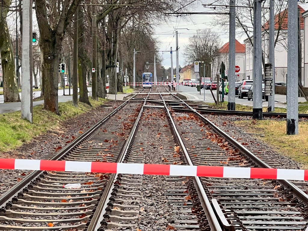 Auch die Sraßenbahnen wurden zurückgehalten.