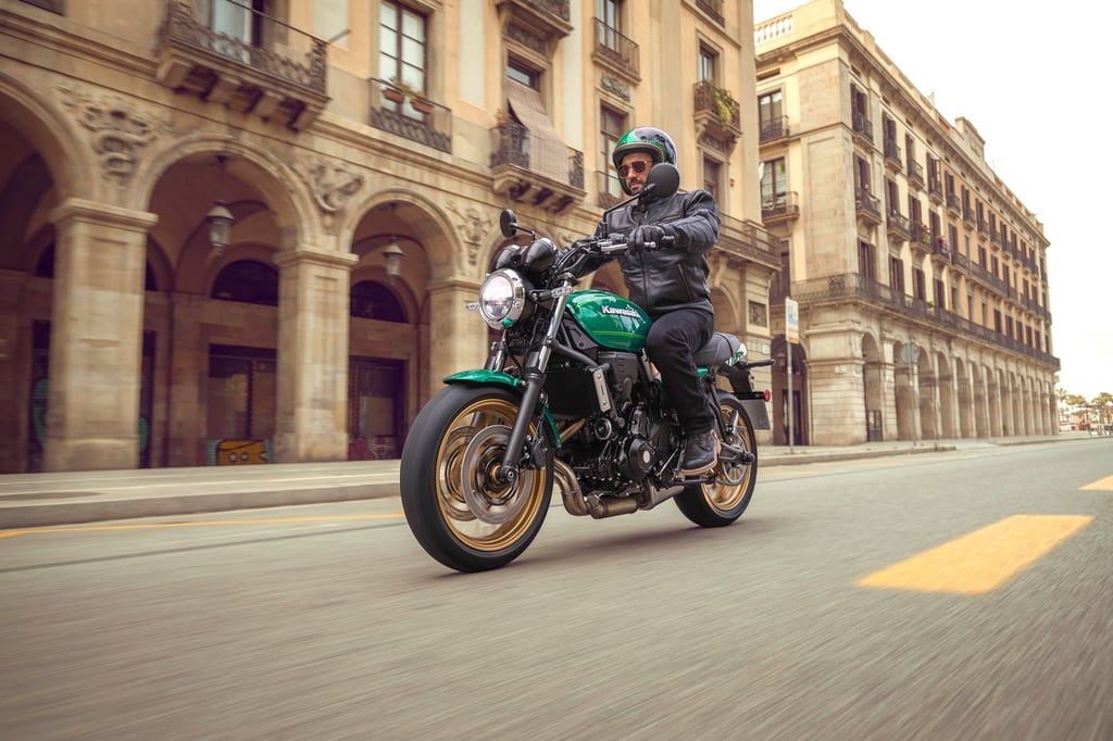 Klassischer Look: Auch der Retro-Boom geht mit Maschinen wie der Kawasaki Z650RS weiter.