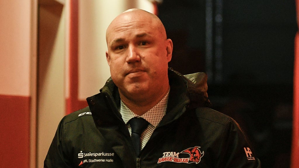 Ryan Foster bleibt für mindestens eine weitere Saison Trainer der Saale Bulls aus Halle.