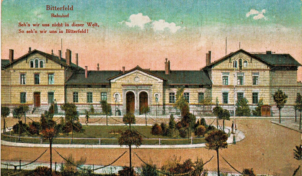 Der Bahnhof zum Ende des 19. Jahrhunderts. Auf Postkarten wie dieser wurden historische Ansichten für die Nachwelt bewahrt.