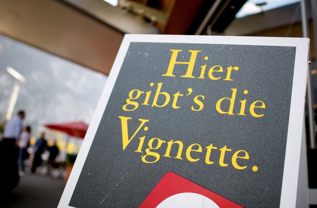 Reisende, die mit dem Auto in Slowenien unterwegs sind, müssen seit dem 1. Februar eine digitale Vignette kaufen.