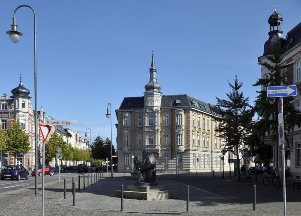 Der Lidiceplatz in Dessau-Nord