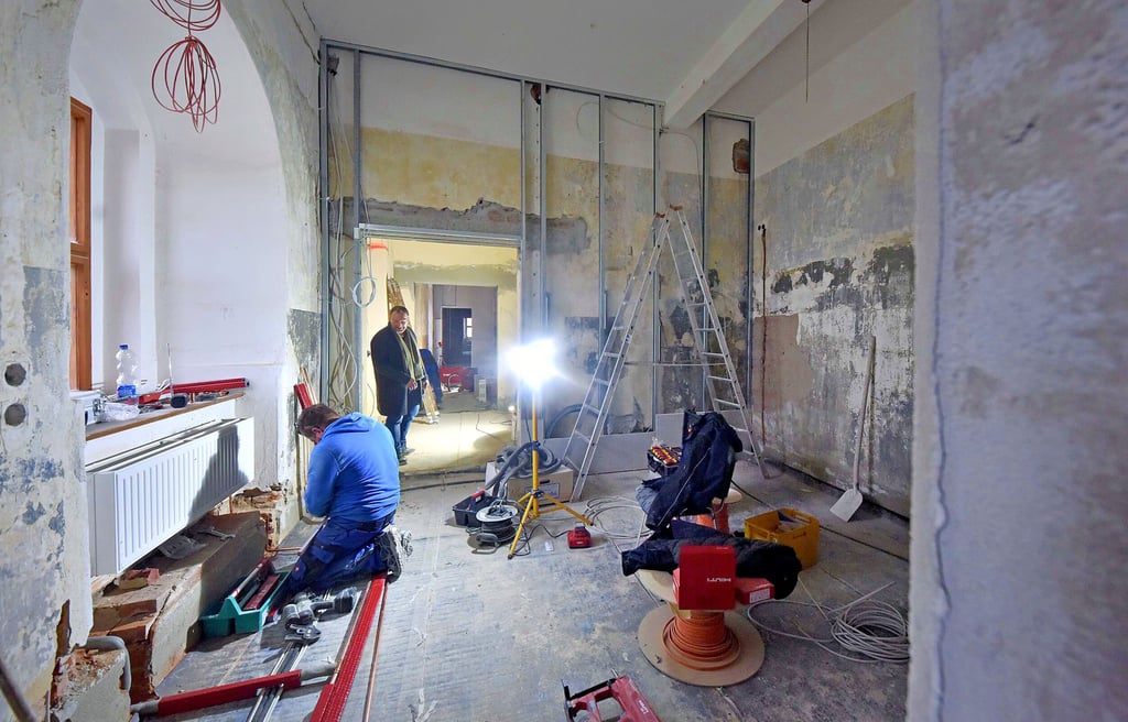 Wo künftig Besucher des Schlosses ankommen werden, müssen noch einige Arbeiten passieren.