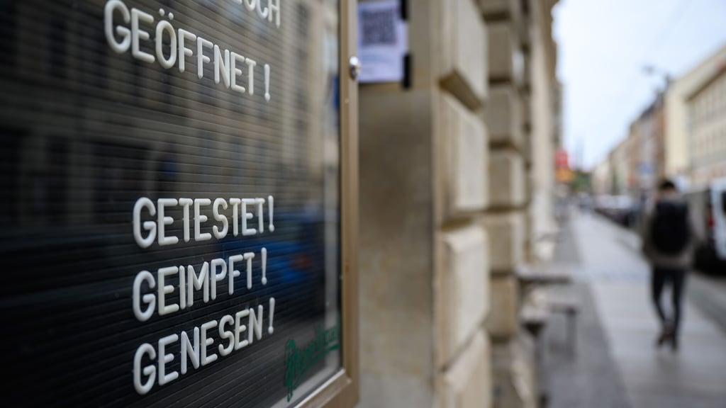 Sachsen-Anhalt lockert bereits ab Freitag seine Corona-Regeln. Vor allem der Einzelhandel profitiert.