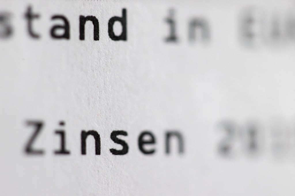 Bankkunden dürfen angesichts der erwarteten Zinswende in Europa auf Gebührensenkungen hoffen.
