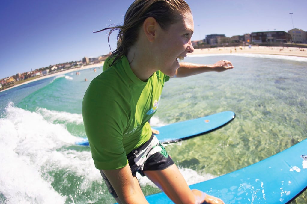 So ist finanziell noch eine Surfstunde mehr drin: Wer bis zum 19. April 2022 mit einem Working-Holiday-Visum nach Australien einreist, kann sich die Gebühren erstatten lassen.