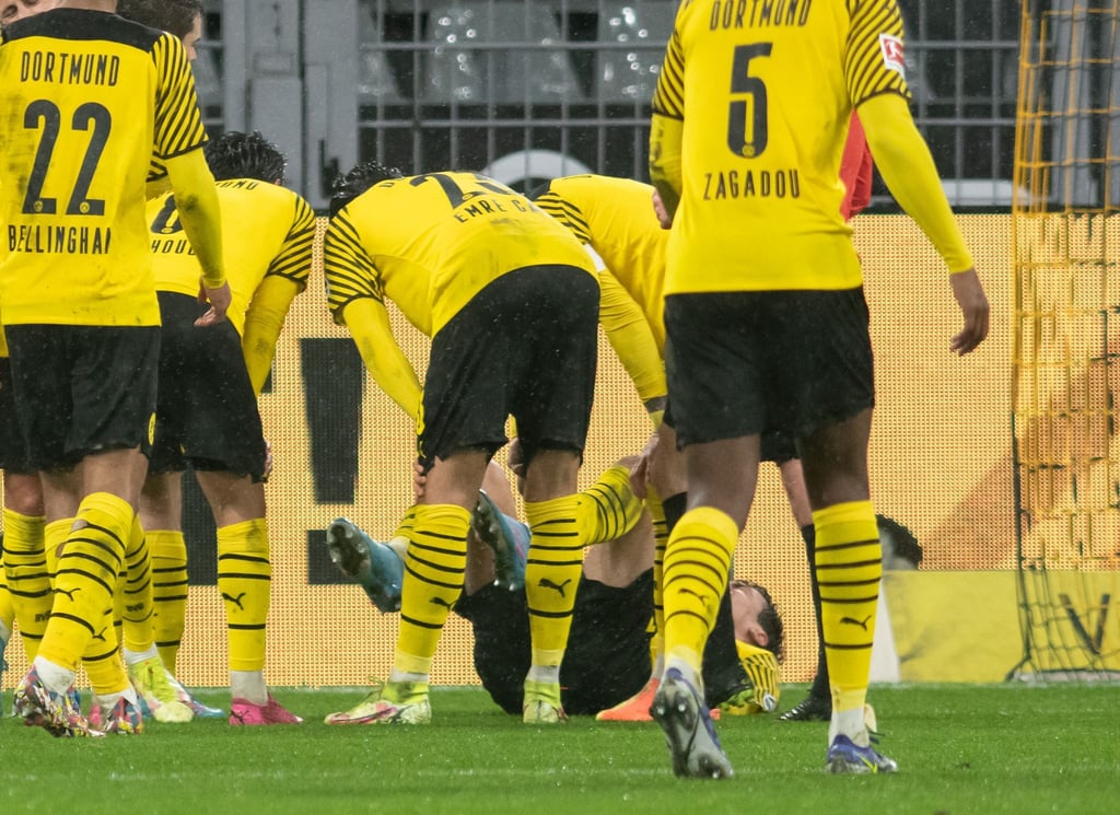 Giovanni Reyna musste verletzt ausgewechselt werden.
