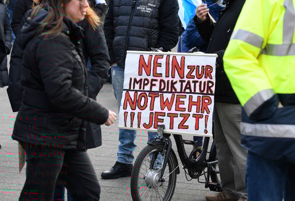 Symbolfoto - Protest gegen die Corona-Maßnahmen