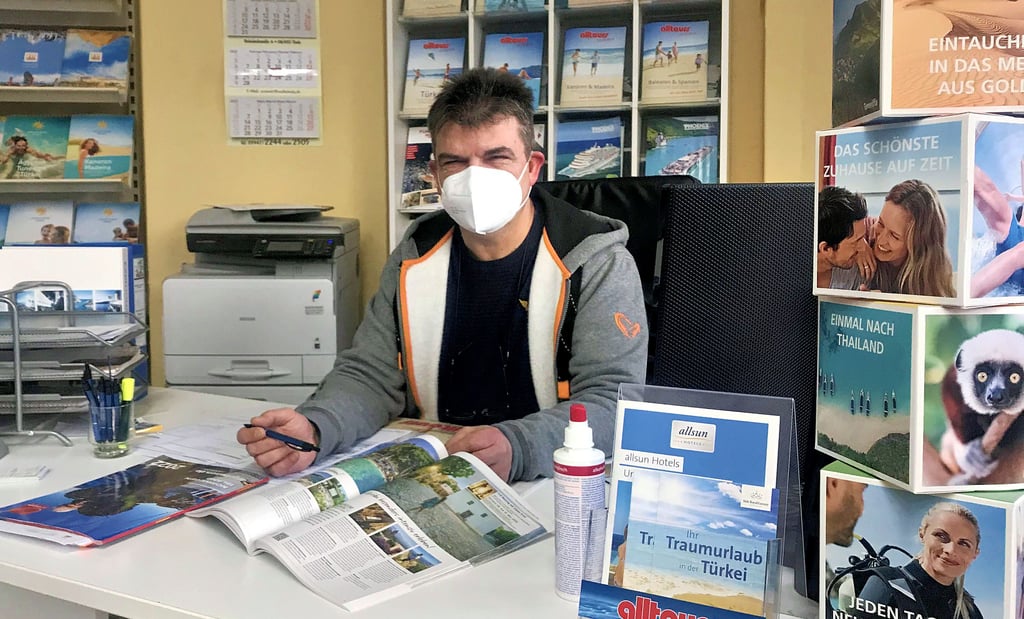 Torsten Dömel konnte in seinem Reisebüro in Thale seit Februar eine deutlich höhere Nachfrage verzeichnen.