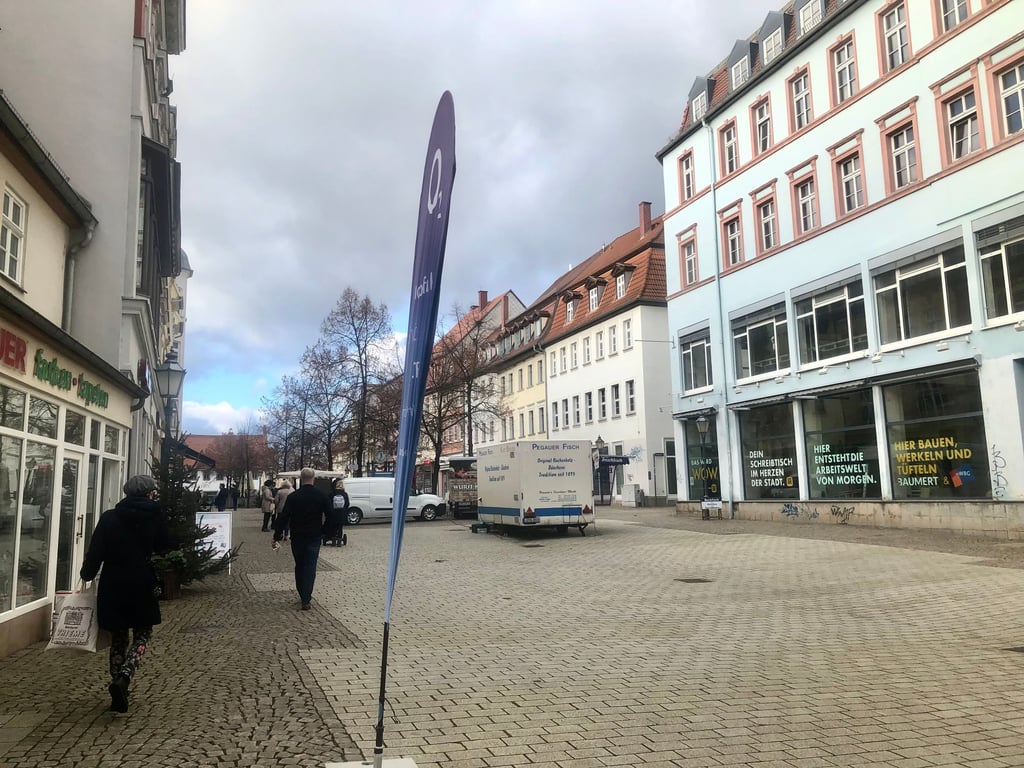 Zeitz als Stadt der Zukunft - das entsprechende Projektbüro zieht in das Gebäude am Roßmarkt (rechts).