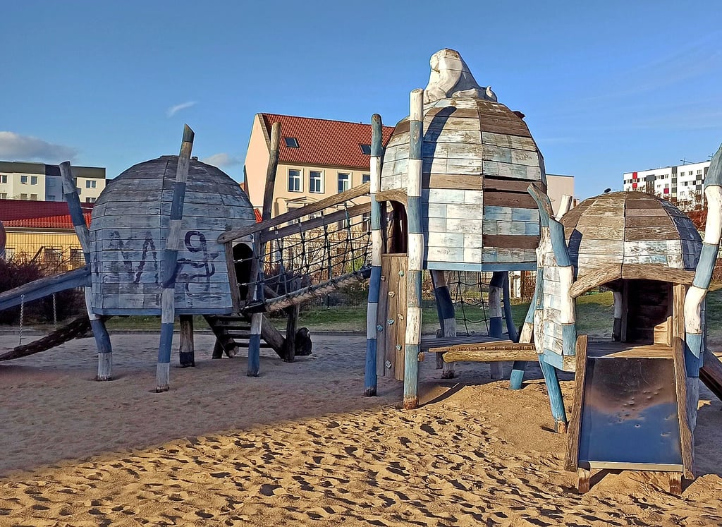 Blick auf den Spielplatz an der Wedringer Straße. Er soll im nächsten Jahr saniert werden. Fördergeld für die Maßnahme sei bereits beantragt.