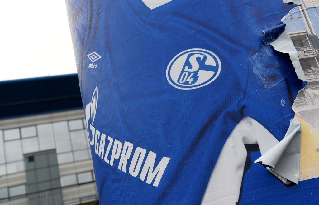 Kurzfristig sei eine Trennung von Hauptsponsor Gazprom für Schalke „wirtschaftlich eine Herausforderung“.