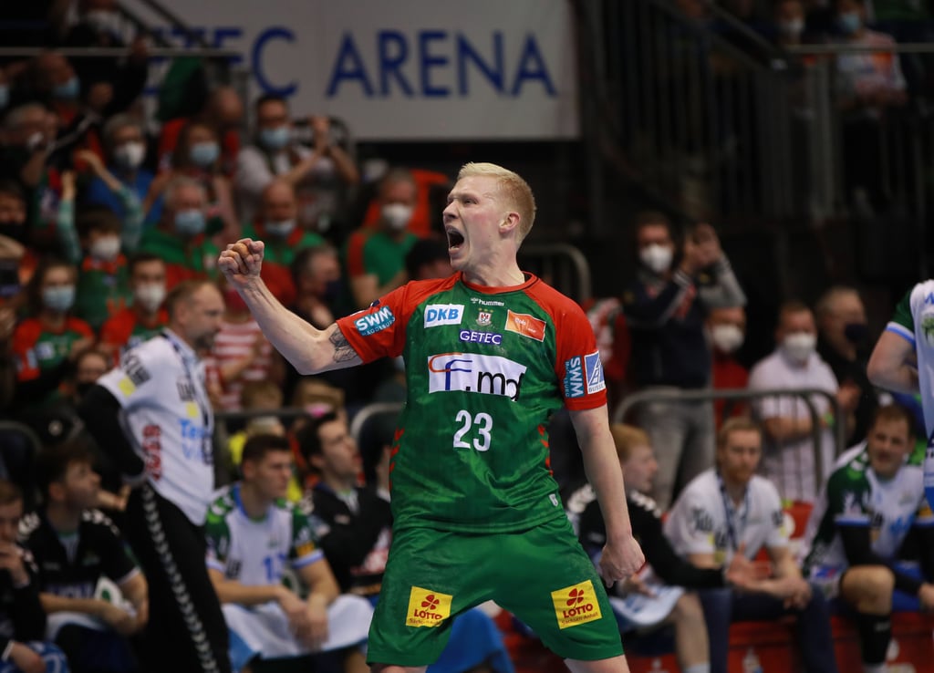 Magnus Saugstrup stürmt in drei Wettbewerben mit dem SC Magdeburg von Sieg zu Sieg. In der European League bei Pauc Handball erzielte der Däne vor der Pause bereits das 20. SCM-Tor.