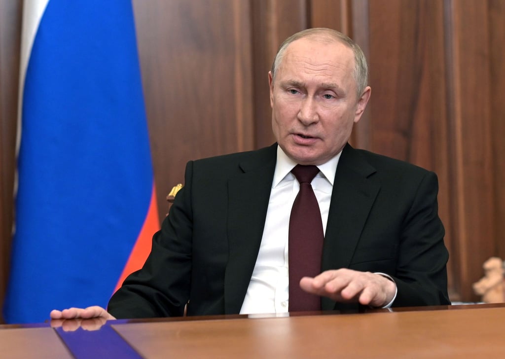Russlands Präsident Wladimir Putin stellte bei seiner Fernsehansprache die Staatlichkeit der Ukraine infrage.
