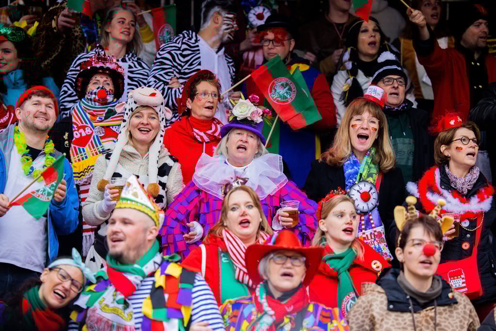 Während die Jecken in Köln am Donnerstag Weiberfastnacht feierten, sagten die Karnvalisten in den Hochburgen Sachsen-Anhalts alles ab.