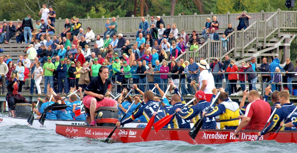 Die Arendseer Seetribüne wurde selten, wie hier beim Drachenbootrennen 2014, für größere Veranstaltungen genutzt.