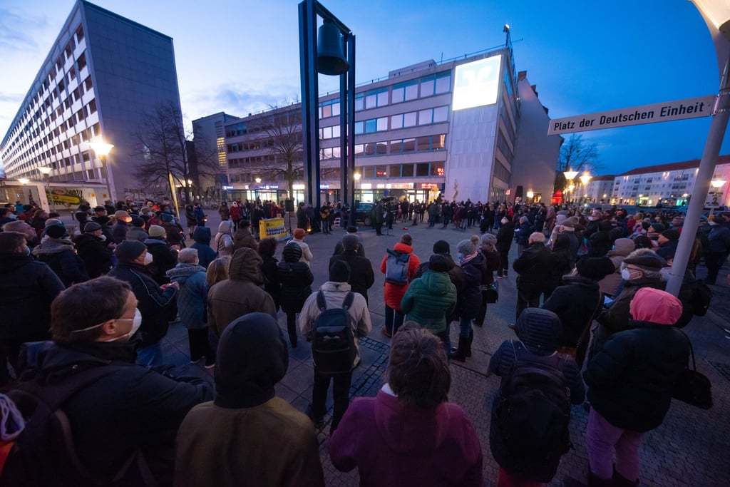Das Friedensgebet und die Mahnwache in Dessau.