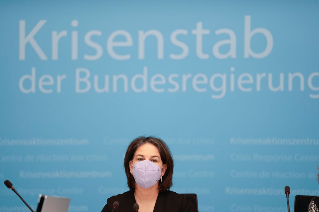 „Wir werden das volle Paket mit massivsten Sanktionen gegen Russland auf den Weg bringen“: Annalena Baerbock.