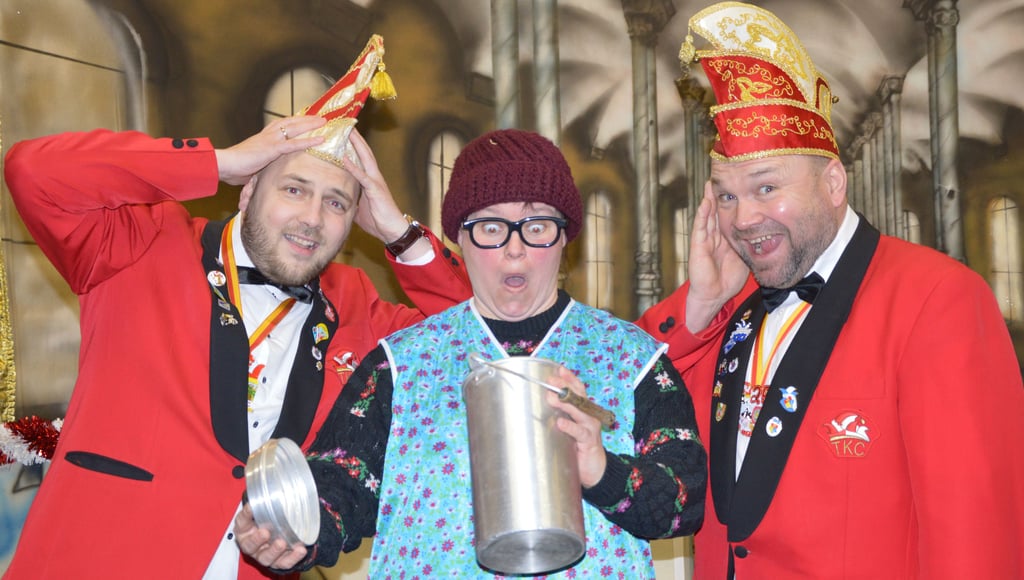 Karneval für die MZ-Leser: Danny Hillen, Mandy Edel-Werkmeister und Sebastian Krieg vom Tilledaer Karnevalsclub hatten auch dabei richtig Spaß.