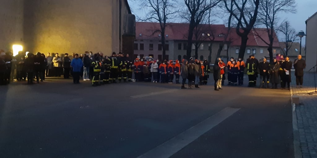 Etwa 200 Menschen haben am Gebet gegen den Krieg teilgenommen